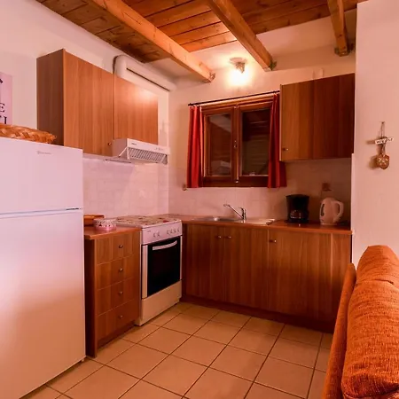 Katsarou Appartement *