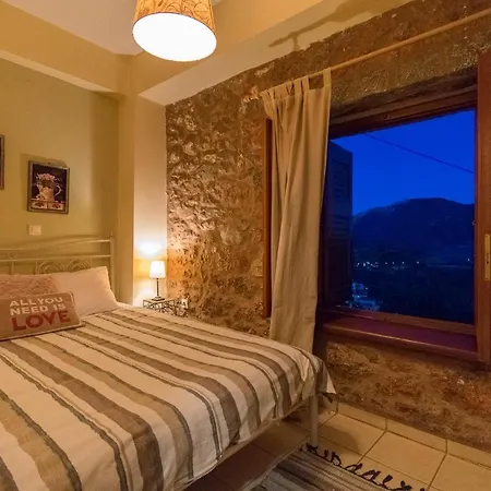 Katsarou Appartement *