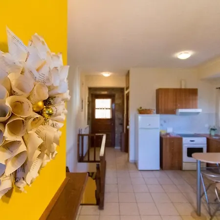 Katsarou Apartment